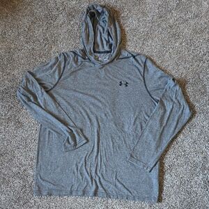 Under Armour Men’s Heather Gray Hooded Long Sleeve Performance Top